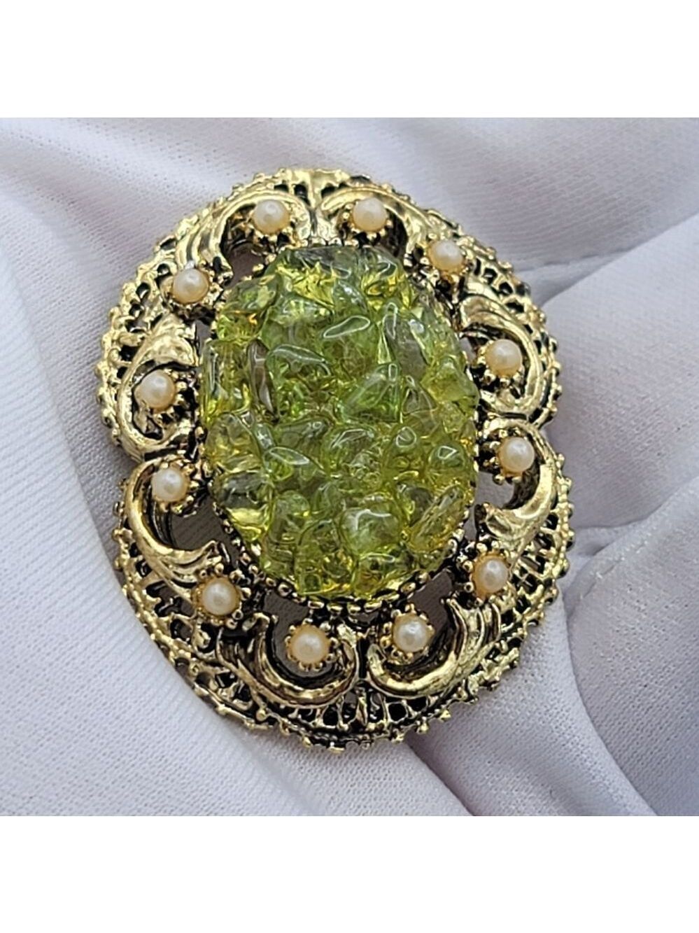 Vintage Brooch Green 3D Glass Cabachon Faux Pearls Unique Brooch #446
